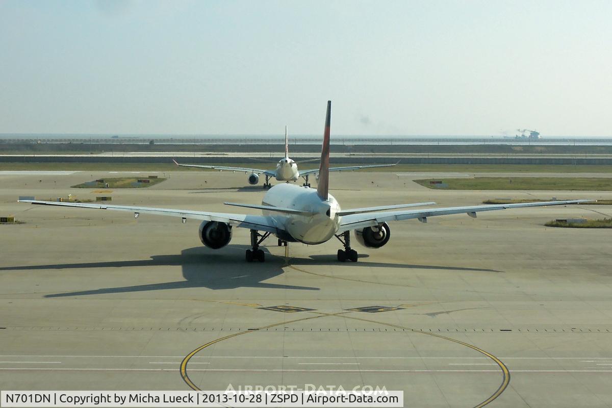 N701DN, 2008 Boeing 777-232/LR C/N 29740, At Pu Dong