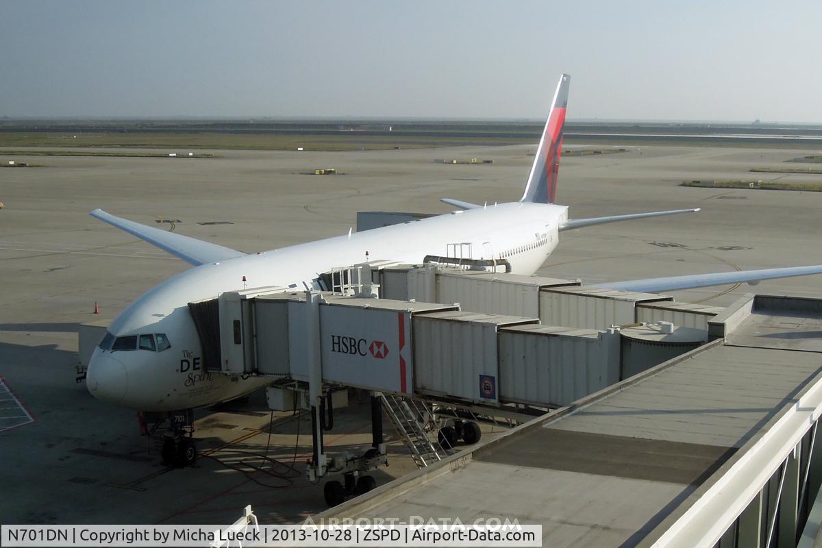 N701DN, 2008 Boeing 777-232/LR C/N 29740, At Pu Dong