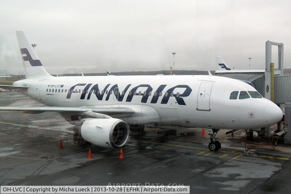 OH-LVC, 2000 Airbus A319-112 C/N 1309, At Vantaa