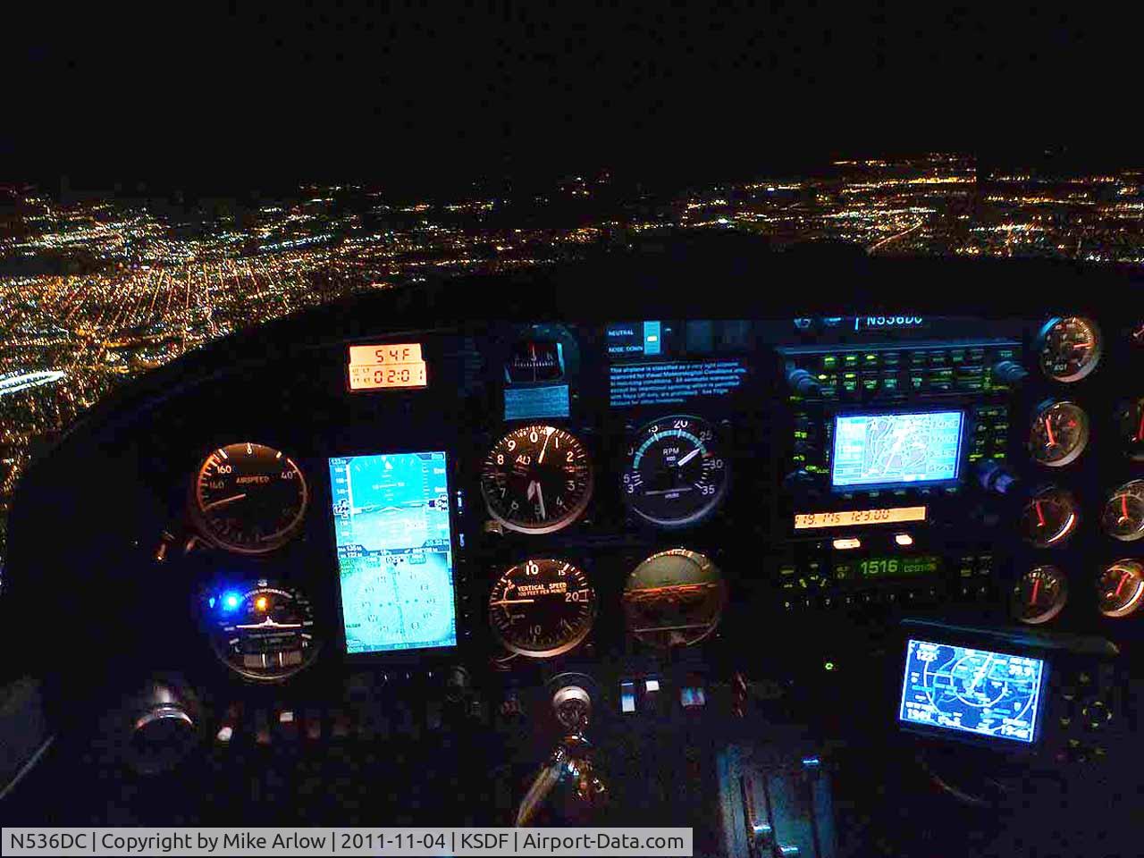 N536DC, 2003 Diamond DA-20C-1 Eclipse C/N C0236, Night flight near Louisville International Airport-Standiford Field KSDF at 5,530 MSL.
