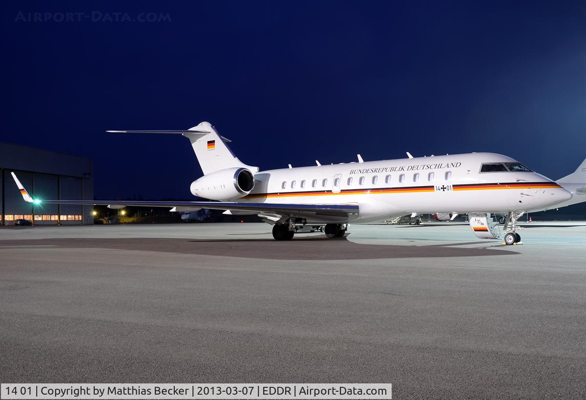 14 01, 2011 Bombardier BD-700-1A11 Global 5000 C/N 9395, 14+01