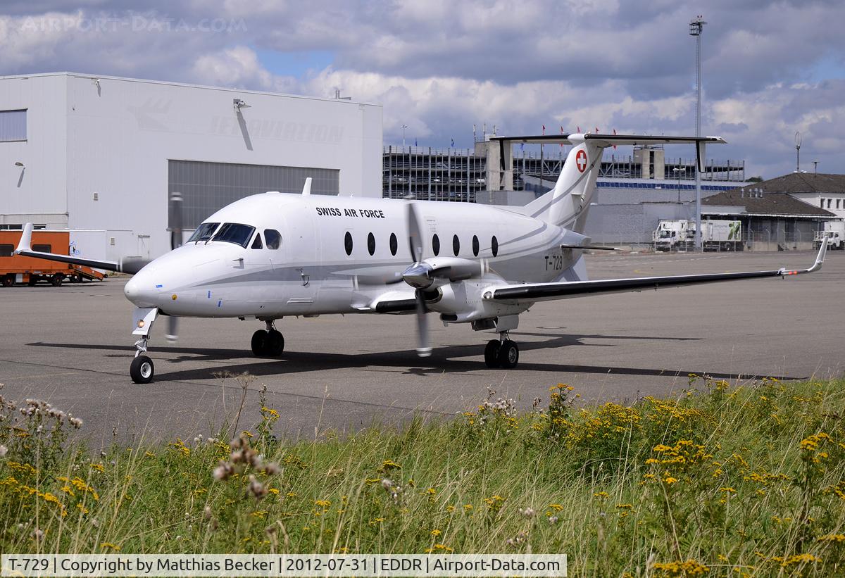 T-729, 1997 Beech 1900D C/N UE-288, T-729