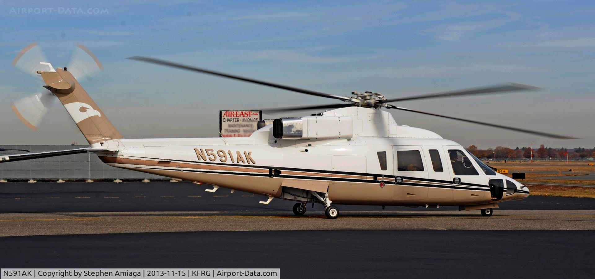 N591AK, Sikorsky S-76B C/N 760348, taxiing to B