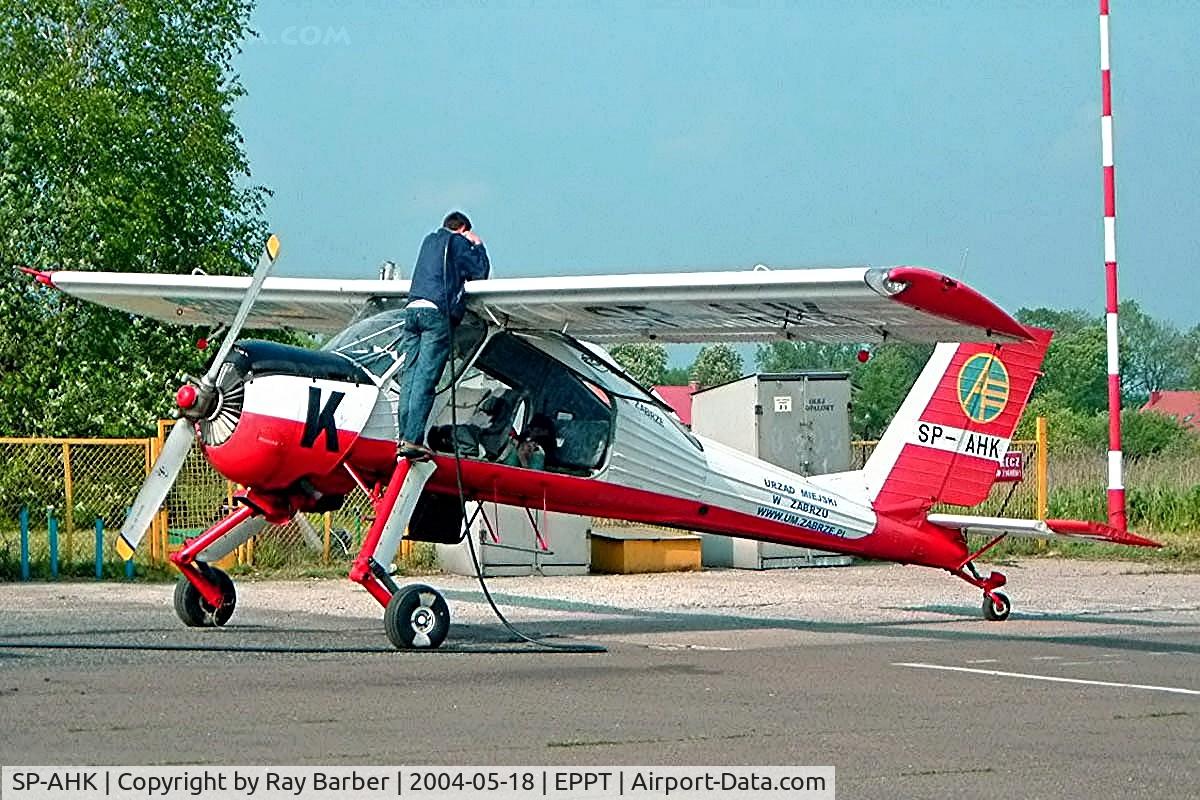 SP-AHK, 1979 PZL-Okecie PZL-104 Wilga 35A C/N 129452, PZL-Okecie PZL-104 Wilga 35A [129452] Piotrkow-Trybunalski~SP 18/05/2004