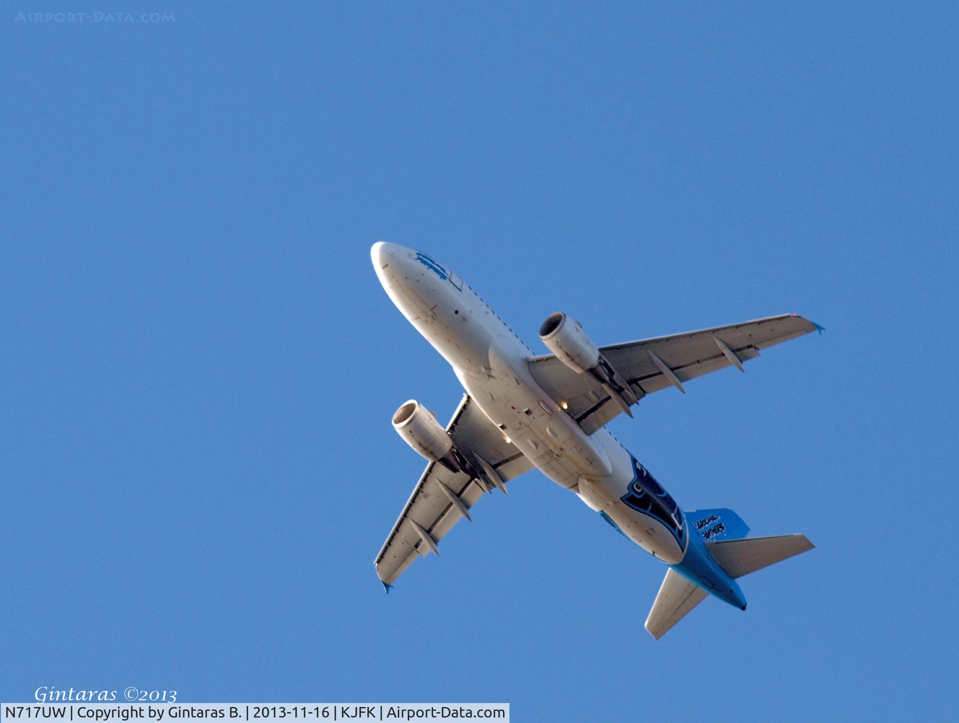 N717UW, 1999 Airbus A319-112 C/N 1069, 