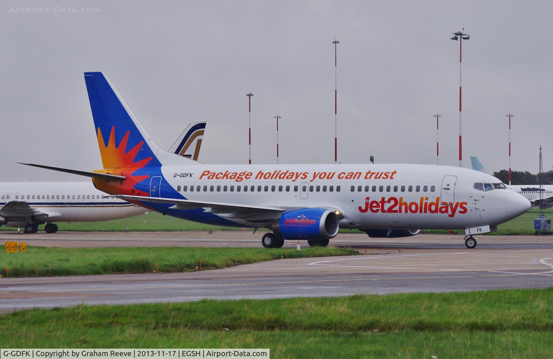 G-GDFK, 1998 Boeing 737-36N C/N 28572, Just landed at Norwich.