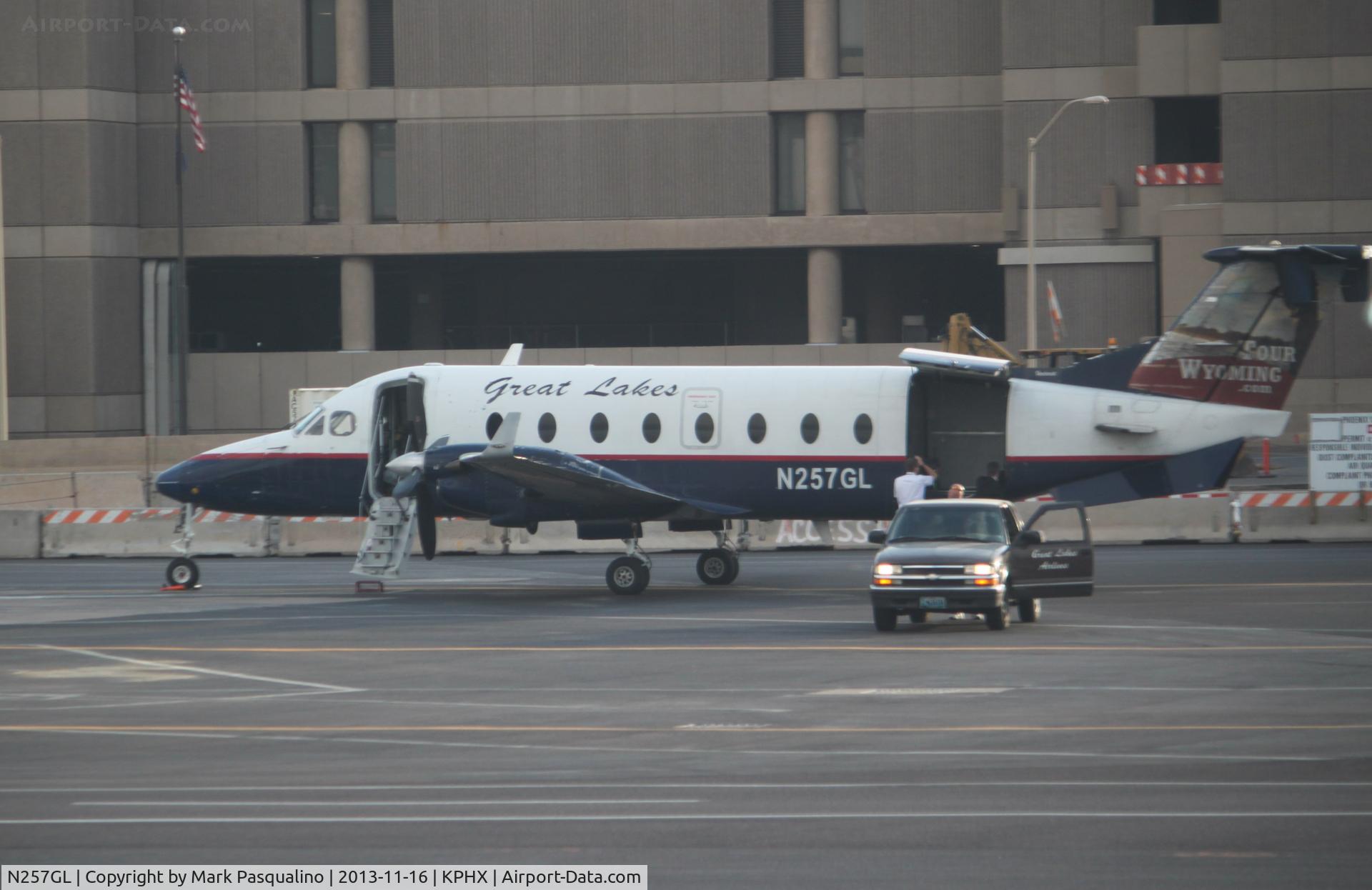 N257GL, 1996 Beech 1900D C/N UE-257, Raytheon 1900D