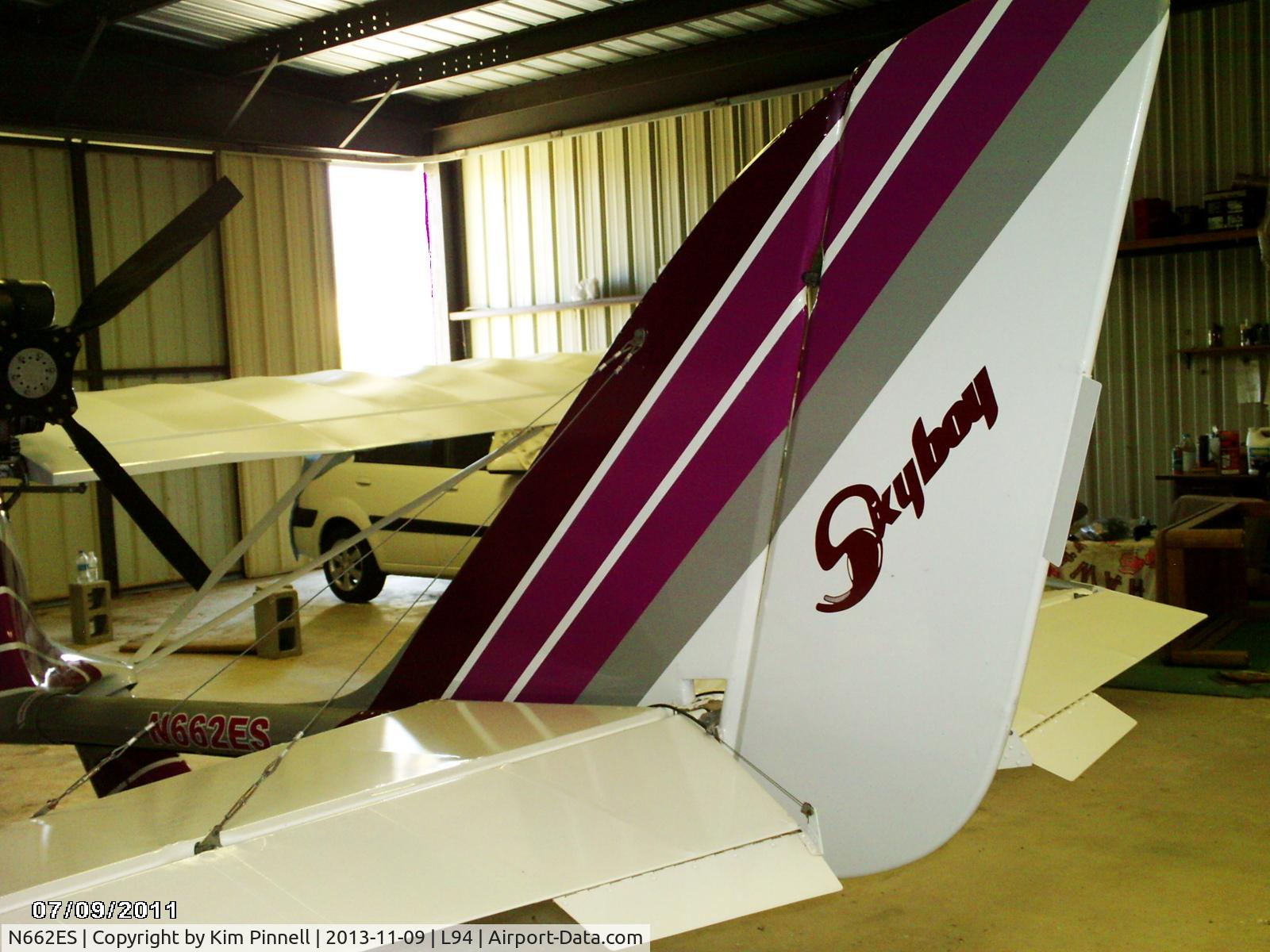 N662ES, Interplane Skyboy C/N AS-001, Tail feathers