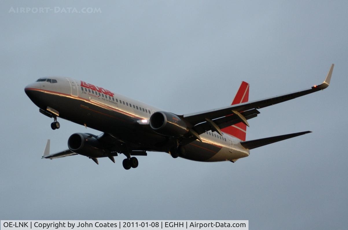 OE-LNK, 1999 Boeing 737-8Z9 C/N 28178, Finals to 26