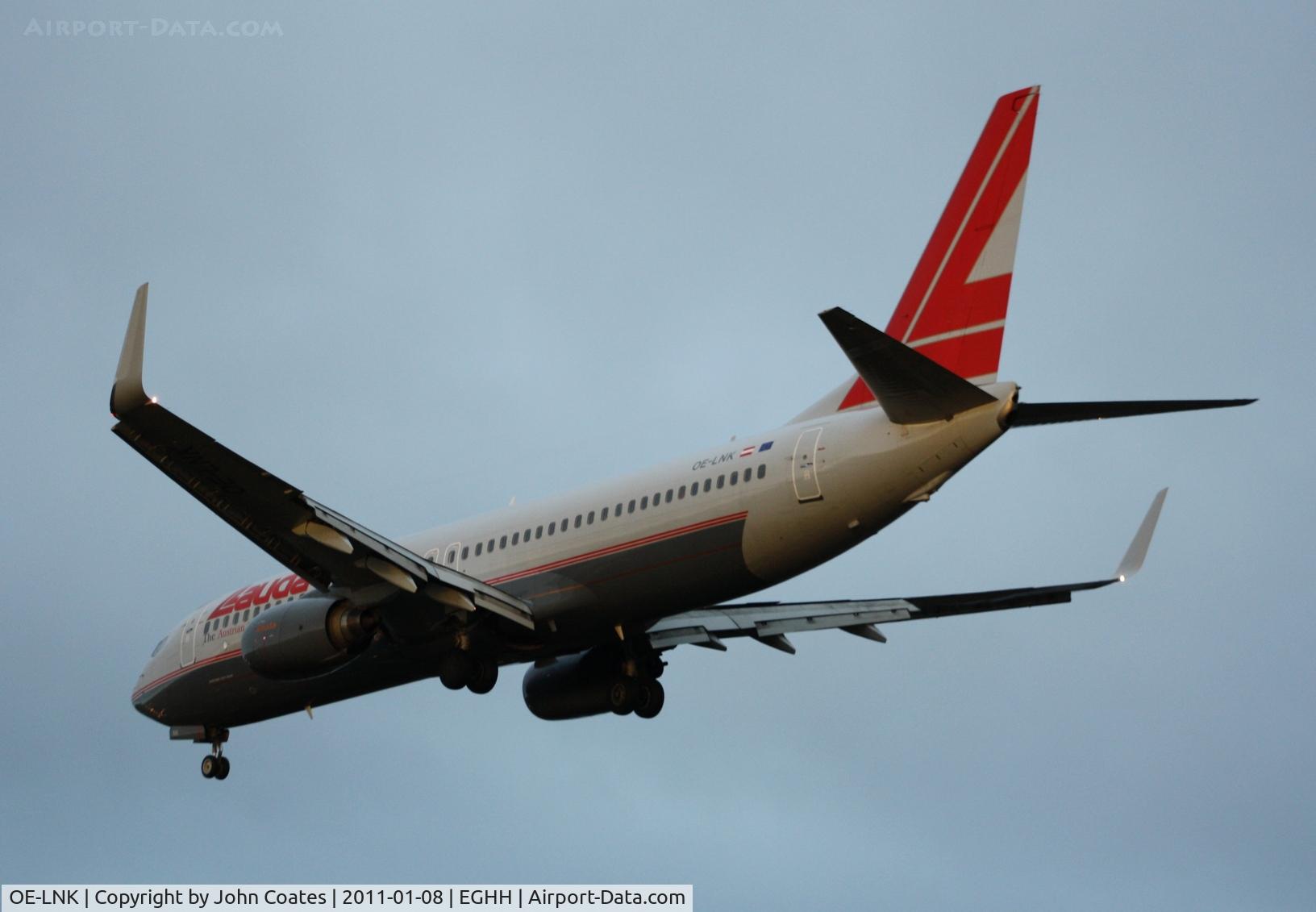 OE-LNK, 1999 Boeing 737-8Z9 C/N 28178, Short finals to 26