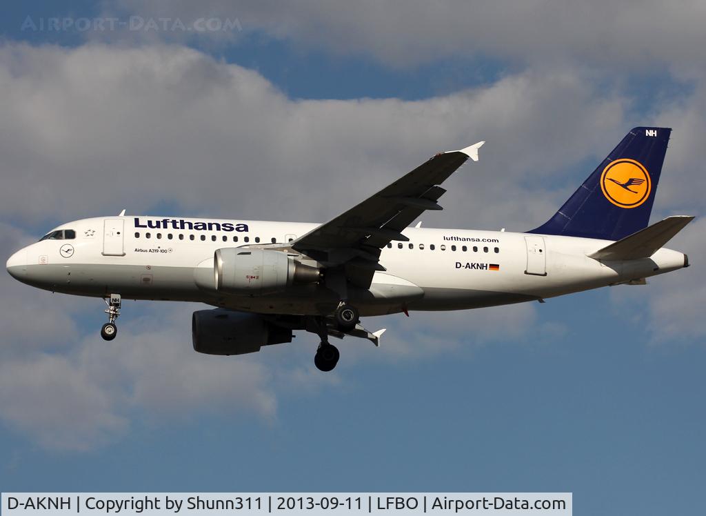 D-AKNH, 1998 Airbus A319-112 C/N 794, Landing rwy 32L