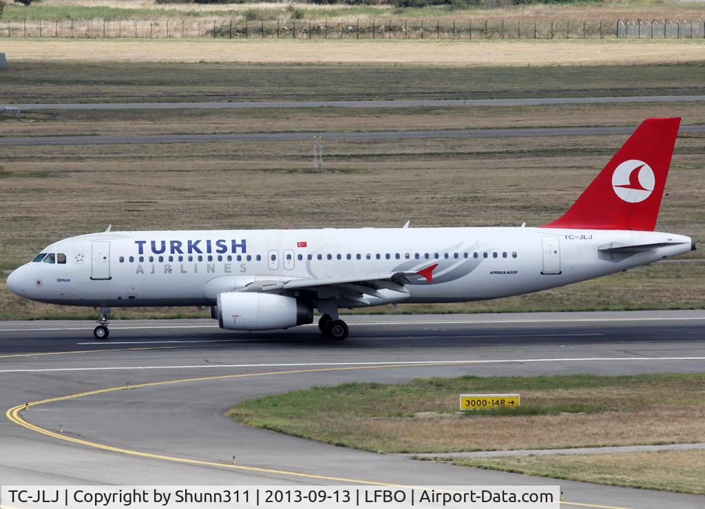 TC-JLJ, 2003 Airbus A320-232 C/N 1856, Arriving rwy 32L