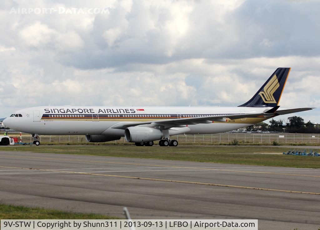 9V-STW, 1991 Airbus A310-324 C/N 589, Delivery day...