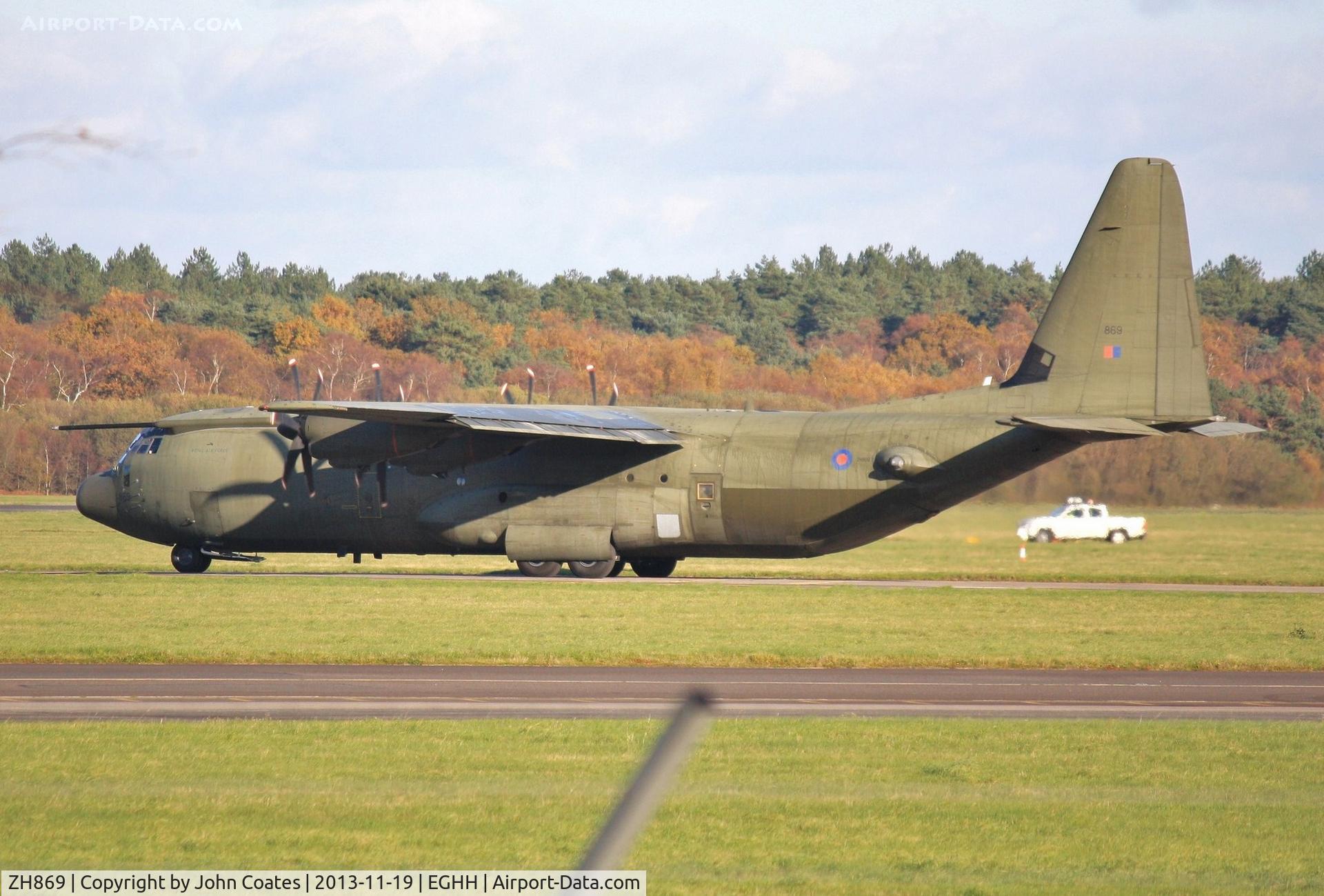 ZH869, 1997 Lockheed Martin C-130J-30 Hercules C.4 C/N 382-5444, About to depart 26