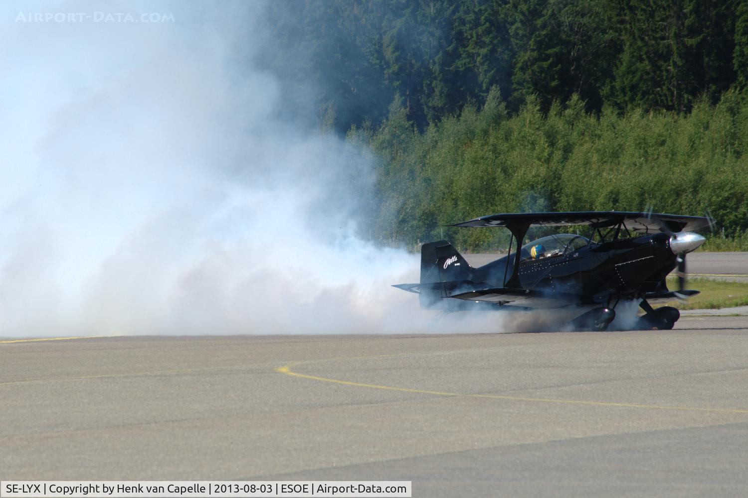 SE-LYX, 2005 Pitts S-2C Special C/N 6073, Pitts S-2C Special at Örebro airport, Sweden. Smoke on!