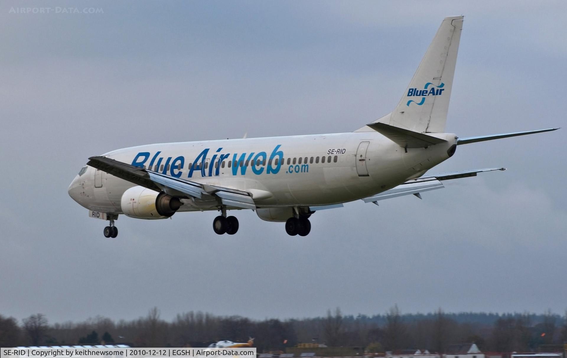 SE-RID, 1992 Boeing 737-4C9 C/N 25429, Landing onto runway 27 !