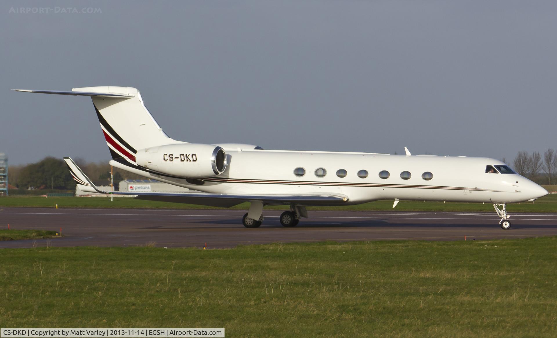CS-DKD, 2005 Gulfstream Aerospace GV-SP (G550) C/N 5081, About to depart NWI...