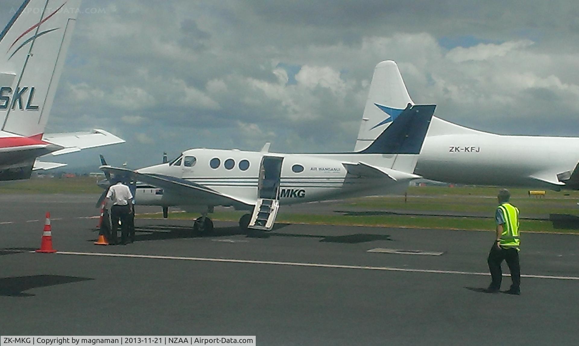 ZK-MKG, 1994 Beech C90A King Air C/N LJ-1367, On fieldair apron