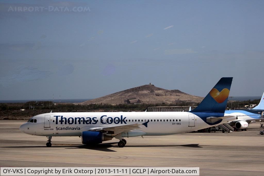 OY-VKS, 2003 Airbus A320-214 C/N 1954, OY-VKS, new tail logo