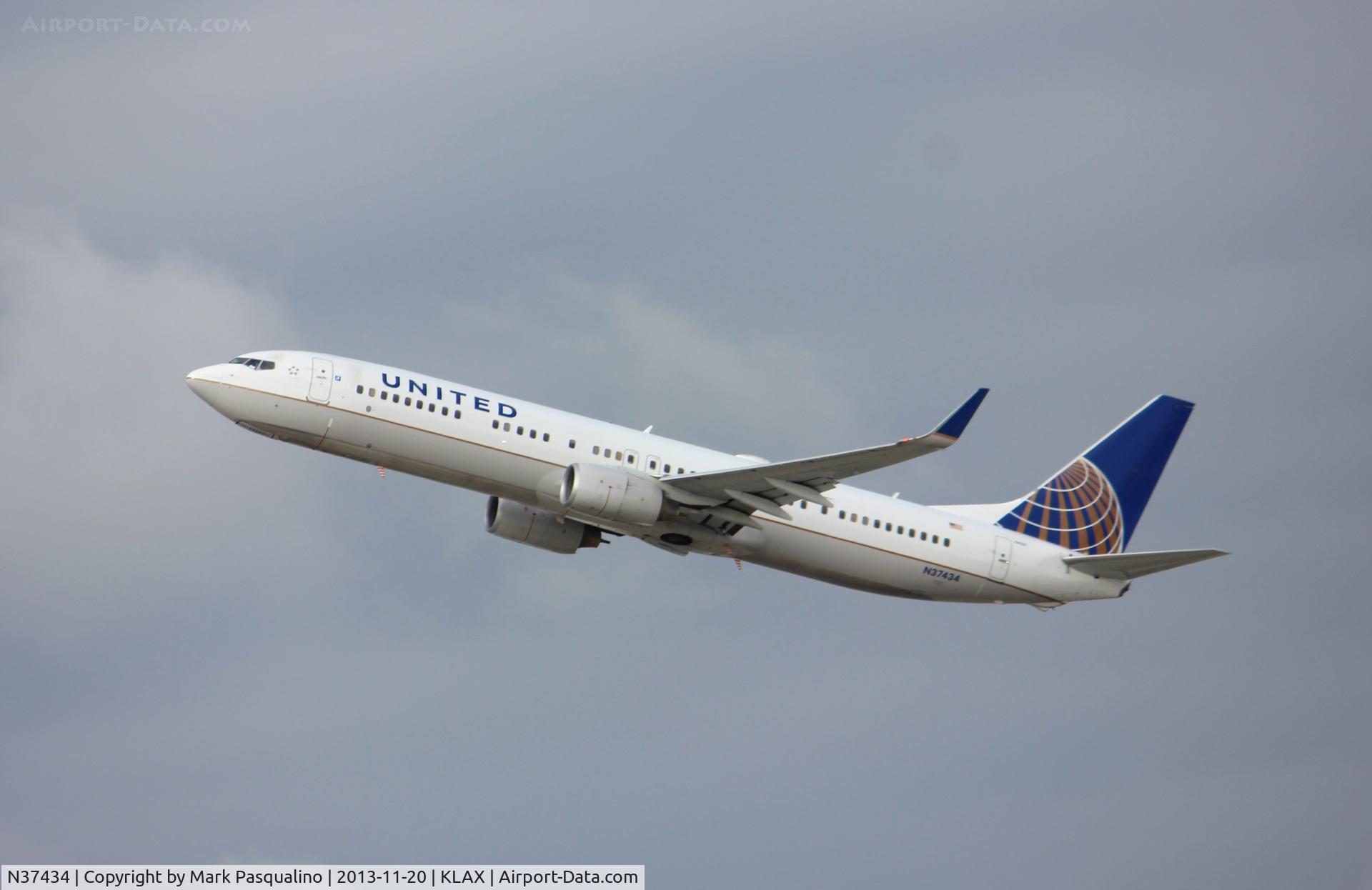 N37434, 2009 Boeing 737-924/ER C/N 33528, Boeing 737-900ER