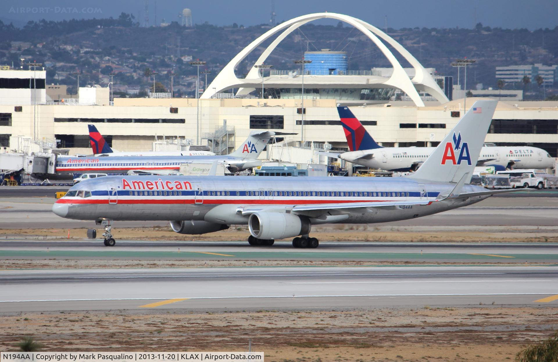 N194AA, 2001 Boeing 757-223 C/N 32388, Boeing 757-200