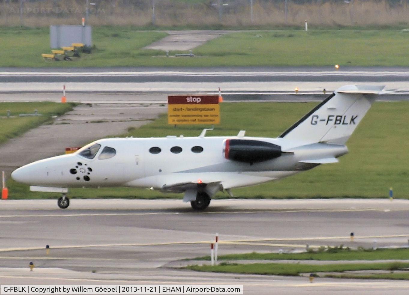 G-FBLK, 2007 Cessna 510 Citation Mustang Citation Mustang C/N 510-0027, Taxi to the parking on Schiphol East