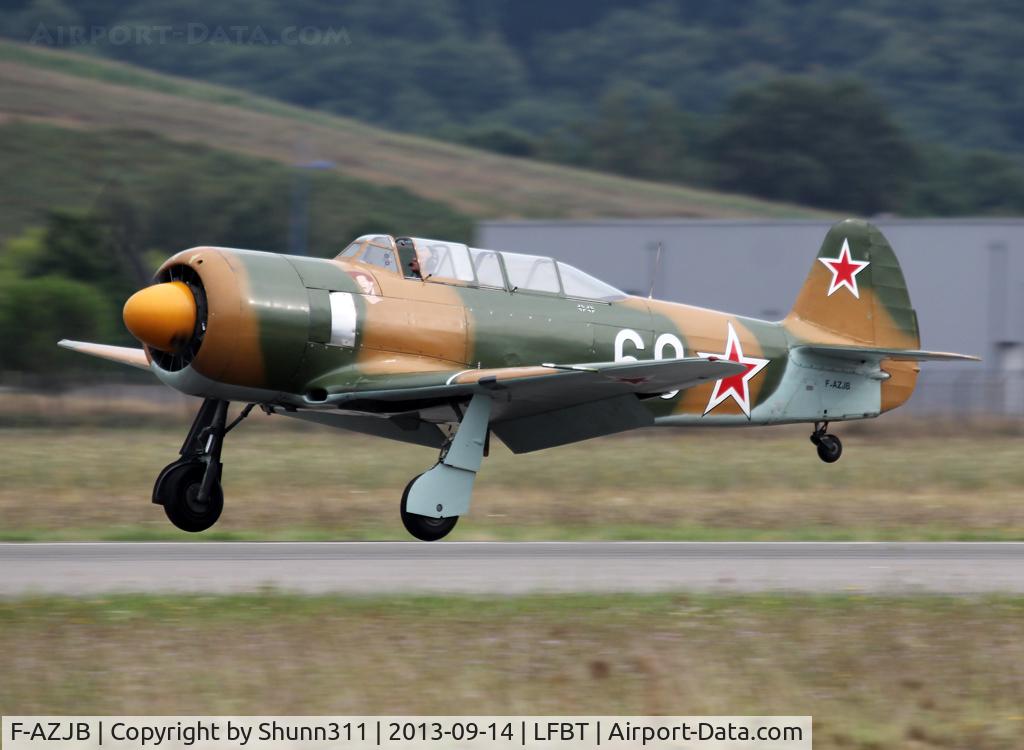 F-AZJB, Let C-11 (Yak-11) C/N 25 III/03, Landing rwy 02 after an airshow demo near LFBT/LDE Airport...