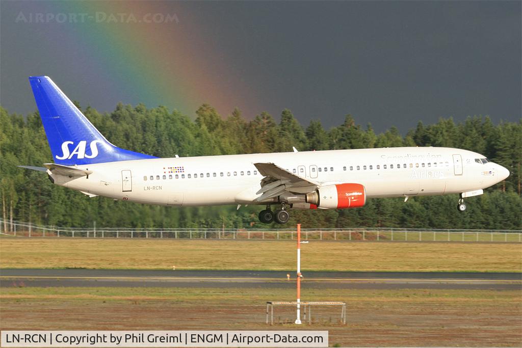 LN-RCN, 2000 Boeing 737-883 C/N 28318, Taken at OSL.
