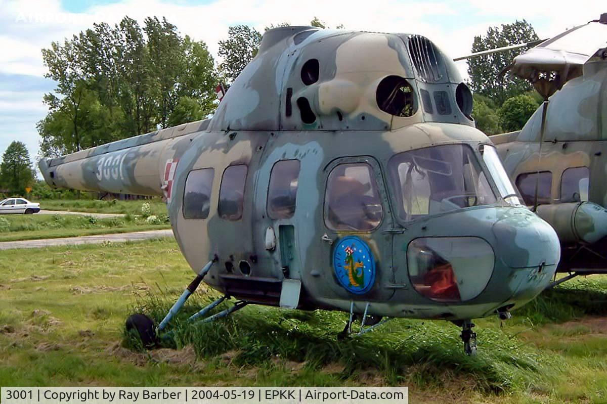 3001, MIL Mi-2 PSz C/N 543001063, Mil Mi-2PSz Hoplite [543001063] (Polish Air Force) Cracow-Balice (John Paul II International)~SP 19/05/2004