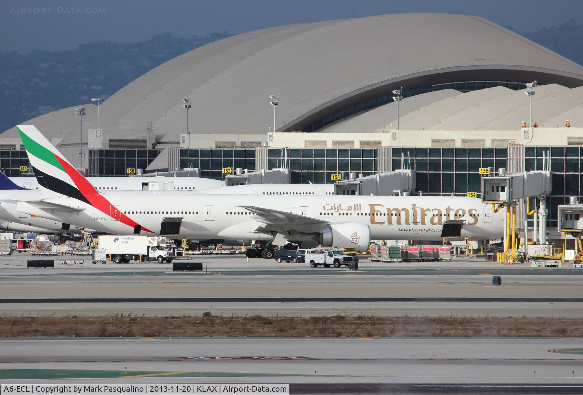 A6-ECL, 2008 Boeing 777-36N/ER C/N 37704, Boeing 777-300ER