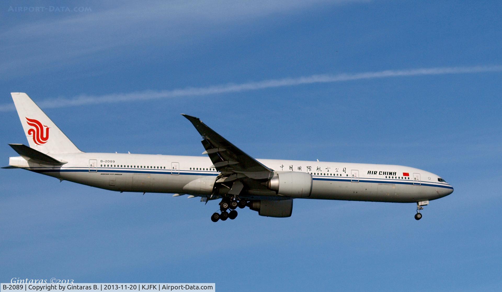 B-2089, 2012 Boeing 777-39L/ER C/N 38675, Going To A Landing on 4R, JFK
