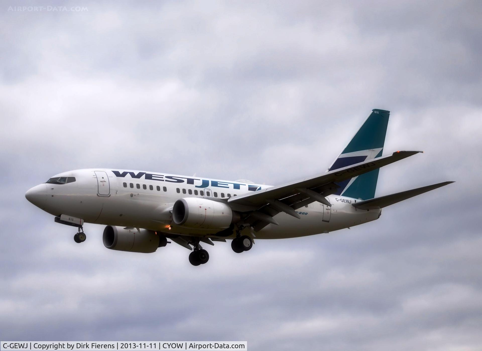 C-GEWJ, 1979 Boeing 737-2T4 C/N 22055, Approaching rwy 25 from Toronto.