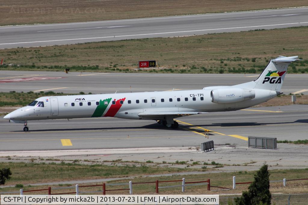 CS-TPI, 1997 Embraer EMB-145EP (ERJ-145EP) C/N 145031, Taxiing