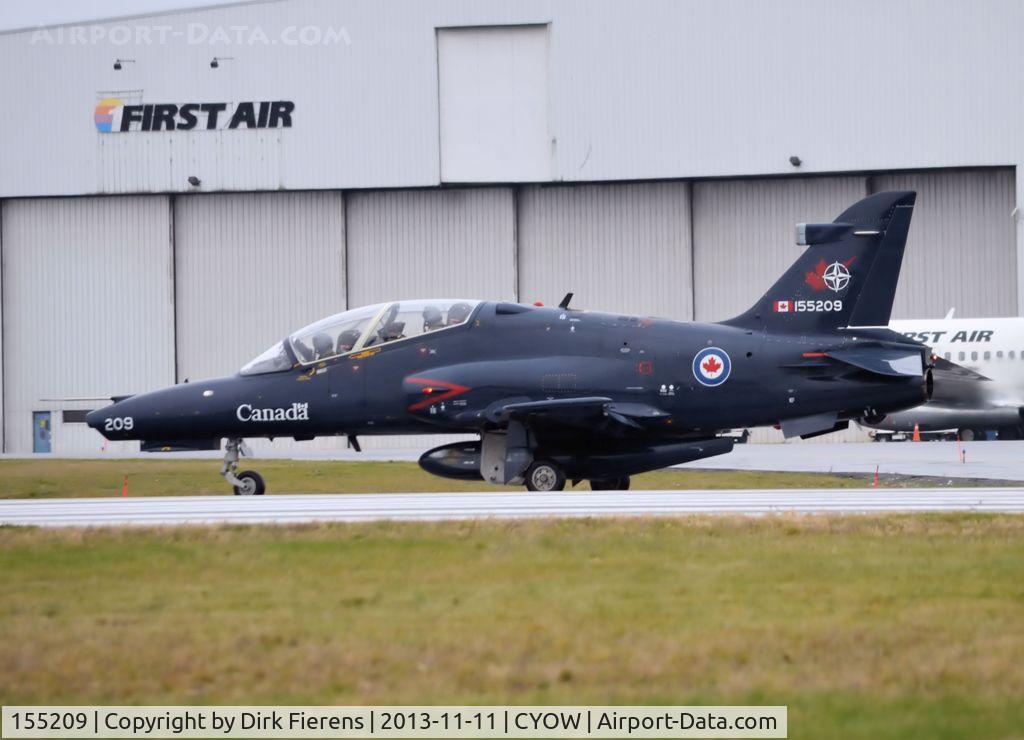 155209, 2000 BAE Systems CT-155 Hawk C/N IT017/703, Approaching rwy 25 for take-off, to appear at this year's Remembrance Day Flypast.
