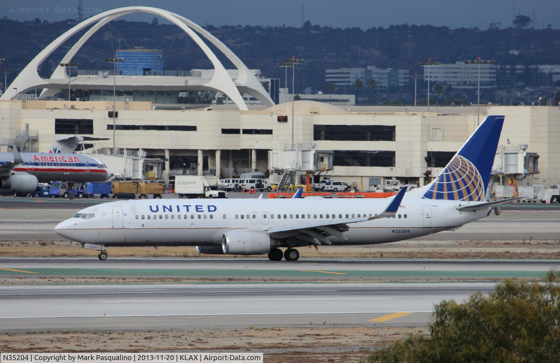 N35204, 2000 Boeing 737-824 C/N 30576, Boeing 737-800