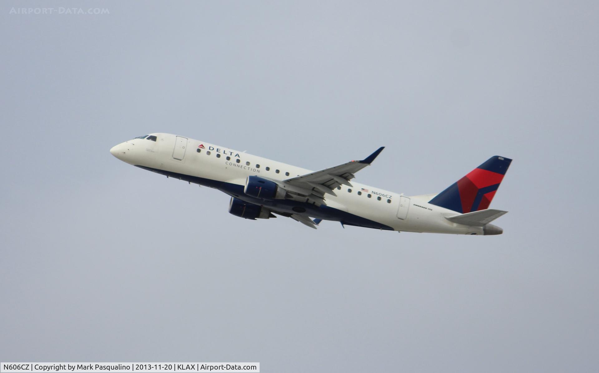 N606CZ, 2007 Embraer 175LR (ERJ-170-200LR) C/N 17000188, ERJ 170-200 LR
