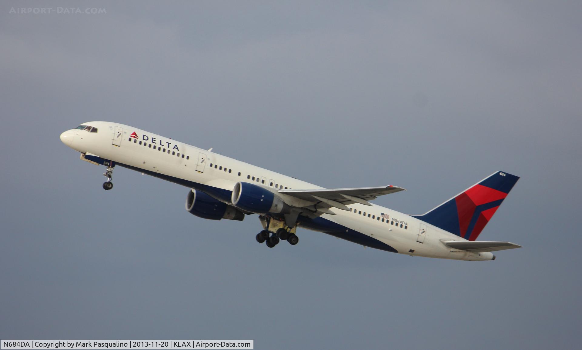 N684DA, 1993 Boeing 757-232 C/N 27104, Boeing 757-200