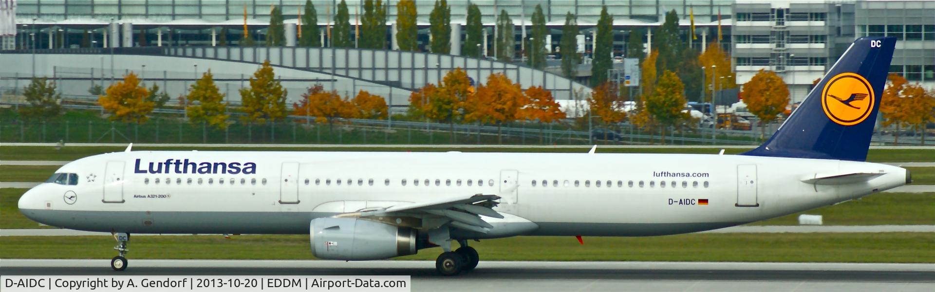 D-AIDC, 2010 Airbus A321-231 C/N 4560, Lufthansa, is here speeding up for departure at München(EDDM)