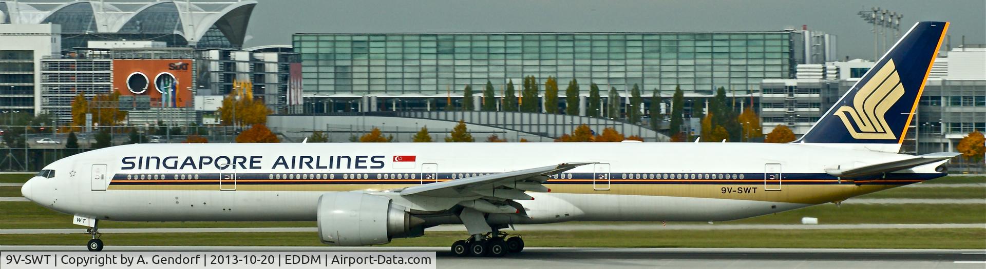 9V-SWT, 2009 Boeing 777-312/ER C/N 34585, Singapore Airlines, is speeding up for departure at München(EDDM)