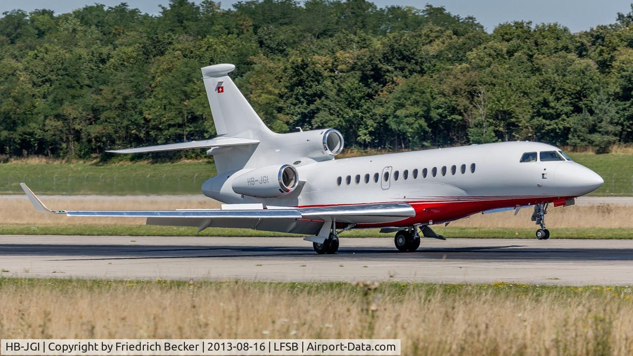 HB-JGI, 2009 Dassault Falcon 7X C/N 067, touchdown
