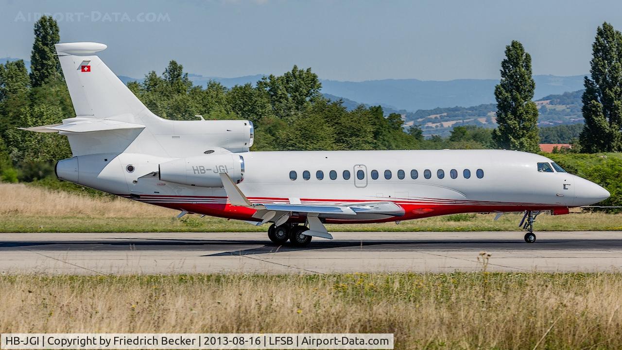 HB-JGI, 2009 Dassault Falcon 7X C/N 067, decelerating after touchdown at Basel