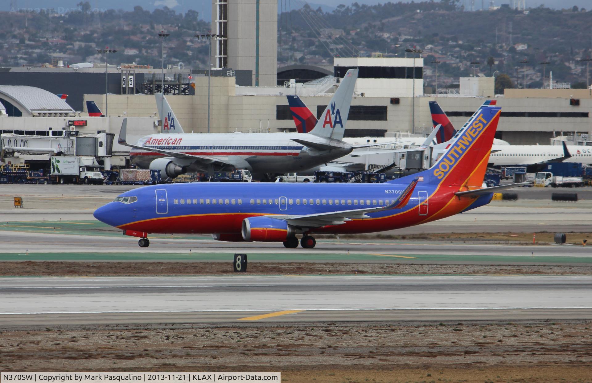 N370SW, 1993 Boeing 737-3H4 C/N 26597, Boeing 737-300