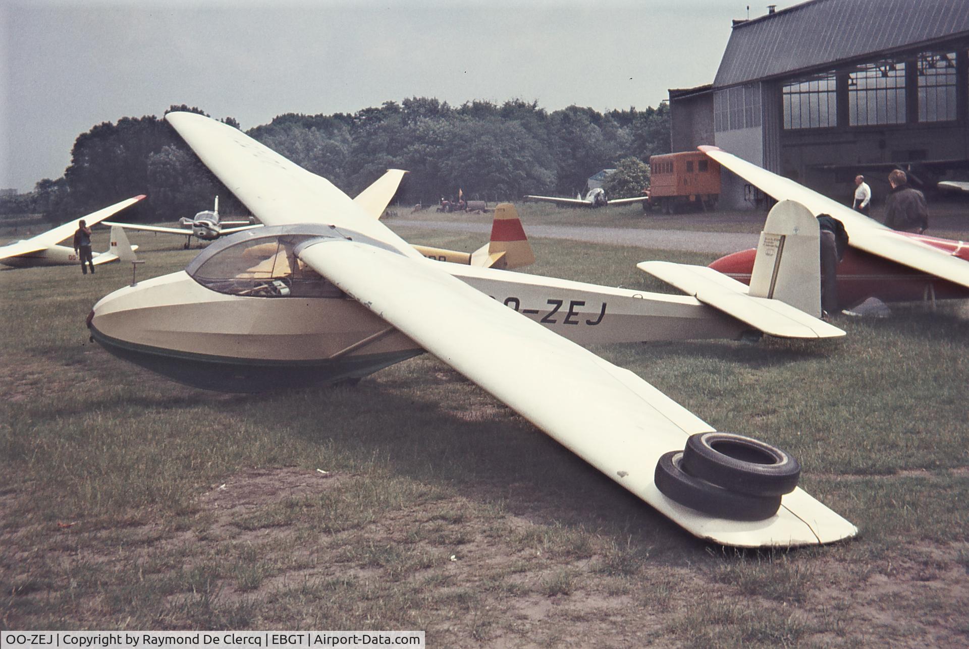 OO-ZEJ, 1960 Schleicher Ka-4 Rhonlerche II C/N 873/60, Gent   1971