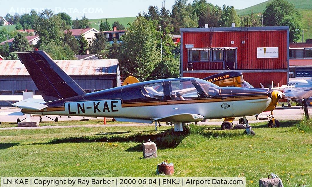 LN-KAE, Socata TB-10 Tobago C/N 27, Socata TB-10 Tobago [27] Kjeller~LN 04/06/2000