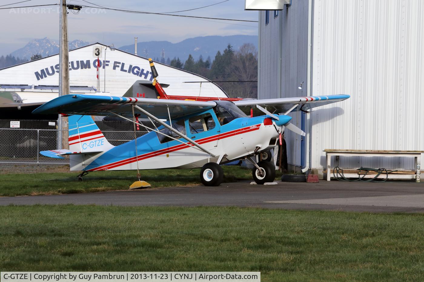 C-GTZE, 1995 Champion 7GCBC C/N 1204-95, Parked
