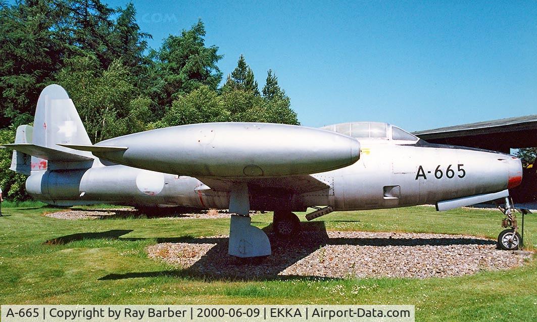 A-665, Republic F-84G Thunderjet C/N 2842-17258, Republic F-84G Thunderjet [2842-17258] (Danish Air Force) Karup~OY 09/06/2000