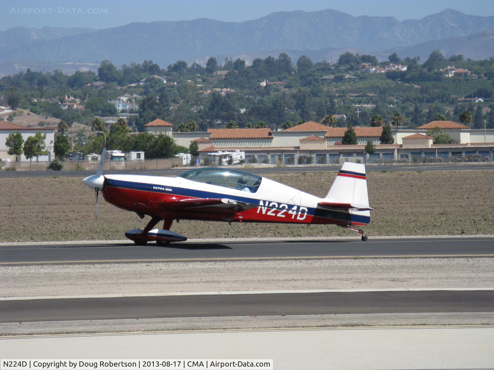N224D, 1996 Extra EA-300/L C/N 028, 1996 EXTRA Flugzeugbau Gmbh EA-300/L, Lycoming AEIO-540-L1B5 300 Hp, low wing version fully aerobatic, taxi to Rwy 26