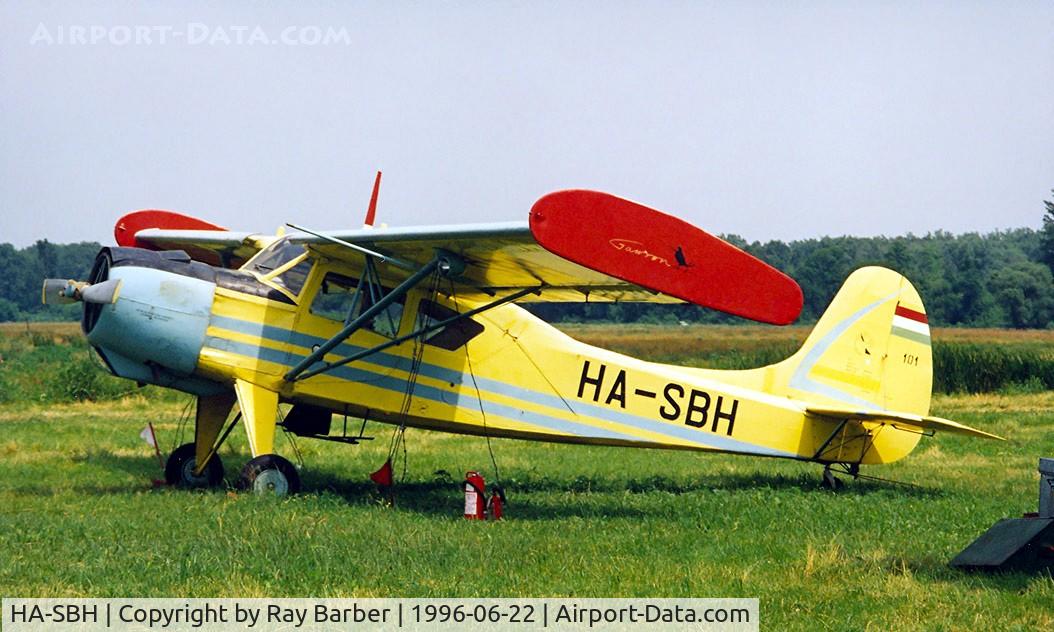 HA-SBH, 1967 PZL-Okecie PZL-101A Gawron C/N 107234, PZL-Okecie PZL-101A Gawron [107234] Balaton-Fenyves~HA 22/06/1996