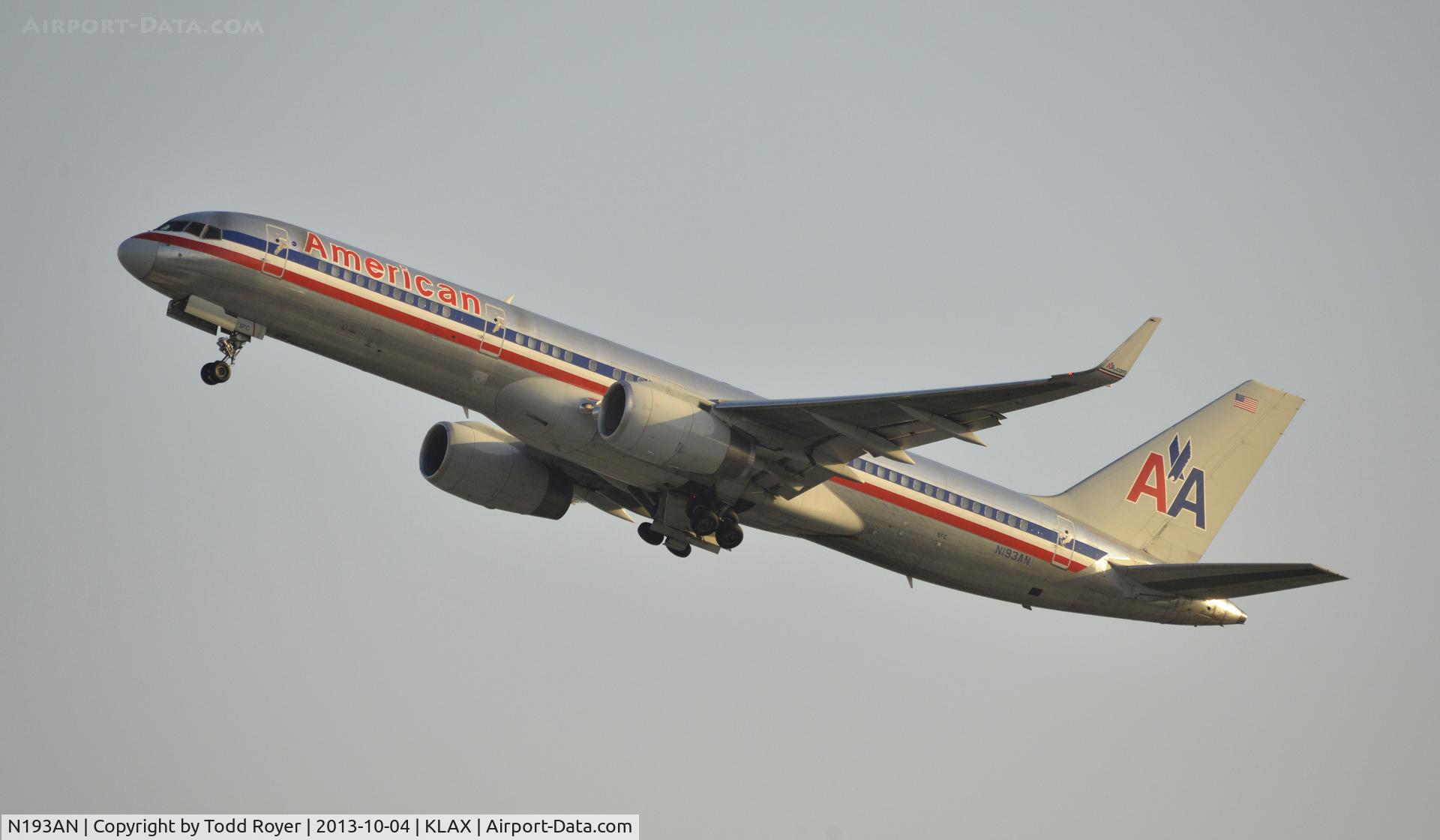 N193AN, 2001 Boeing 757-223 C/N 32387, Departing LAX