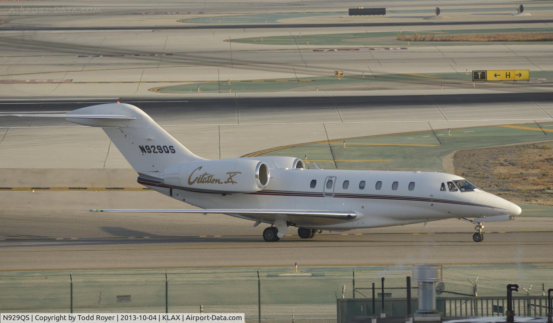 N929QS, 2000 Cessna 750 Citation X Citation X C/N 750-0129, Taxiing to parking at LAX
